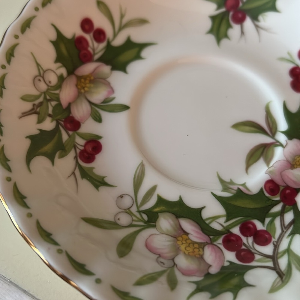 Royal Albert December Bone China Tea Cup & Saucer - Picture 9 of 11